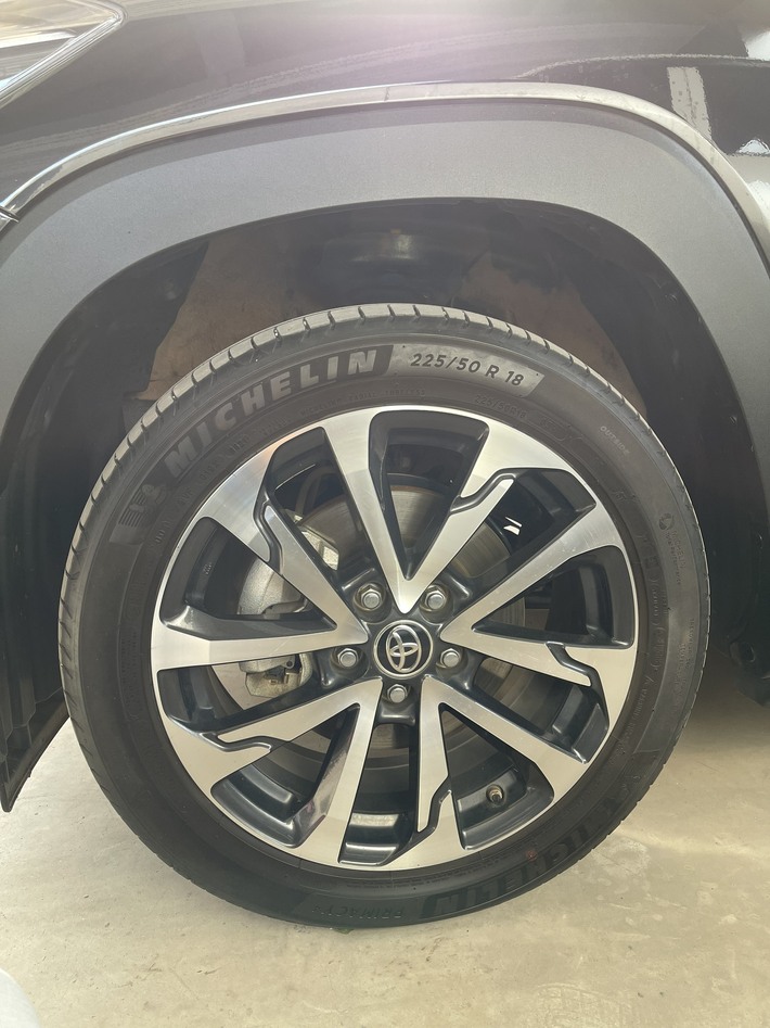 toyota-cross-v-black-da-qua-su-dung-bac-giang-2