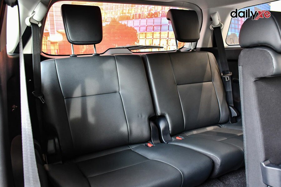 Toyota Fortuner Legender 2.8AT 4x4 - Hình 17