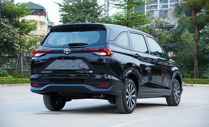 duoi xe avanza premio mt