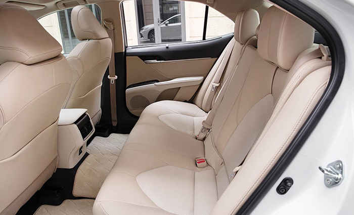 Khoang hành khách Camry 2.5HV