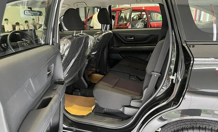 khoang hanh khach avanza premio mt