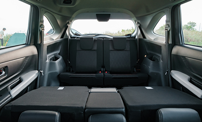 khoang hanh khach veloz cross cvt top