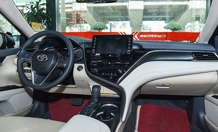 Nội thất Camry 2.0Q