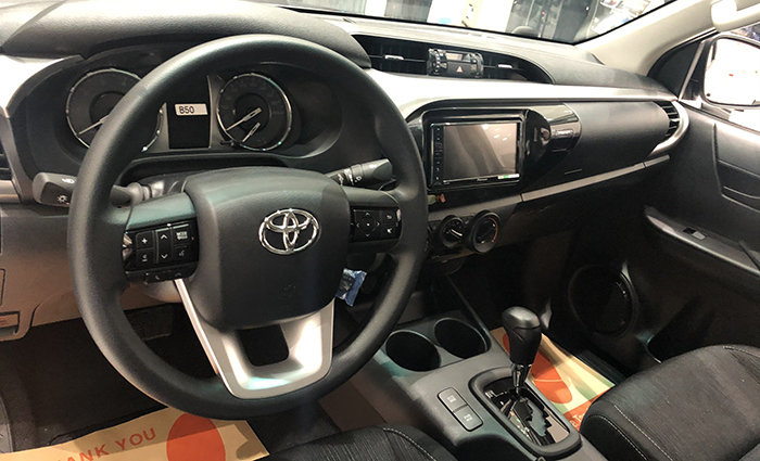 Vô lăng Hilux AT