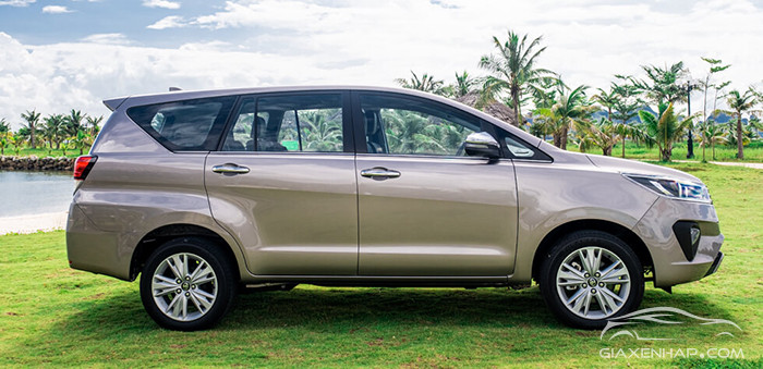 Thân xe Innova V
